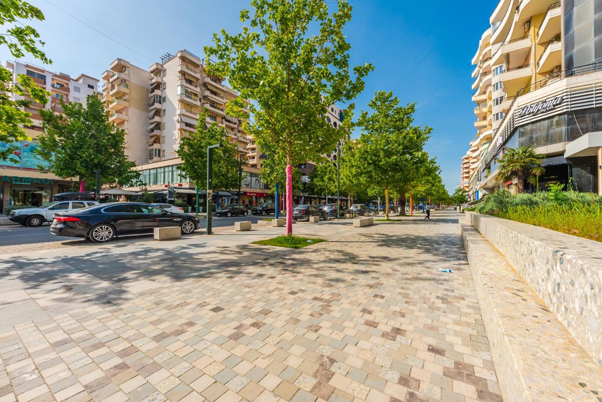 City Center Apartments By Kondo Stays Vlorë Buitenkant foto