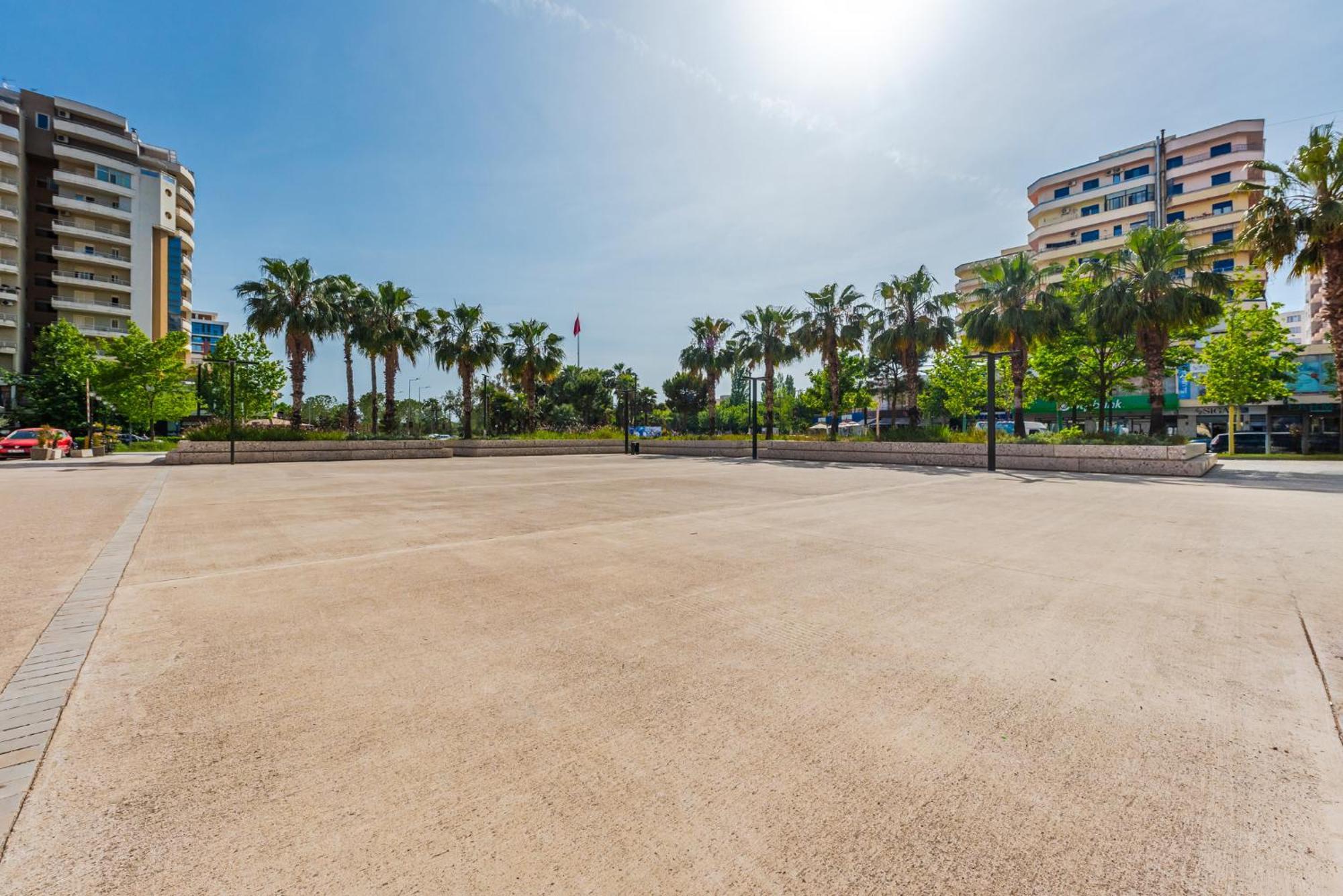 City Center Apartments By Kondo Stays Vlorë Buitenkant foto