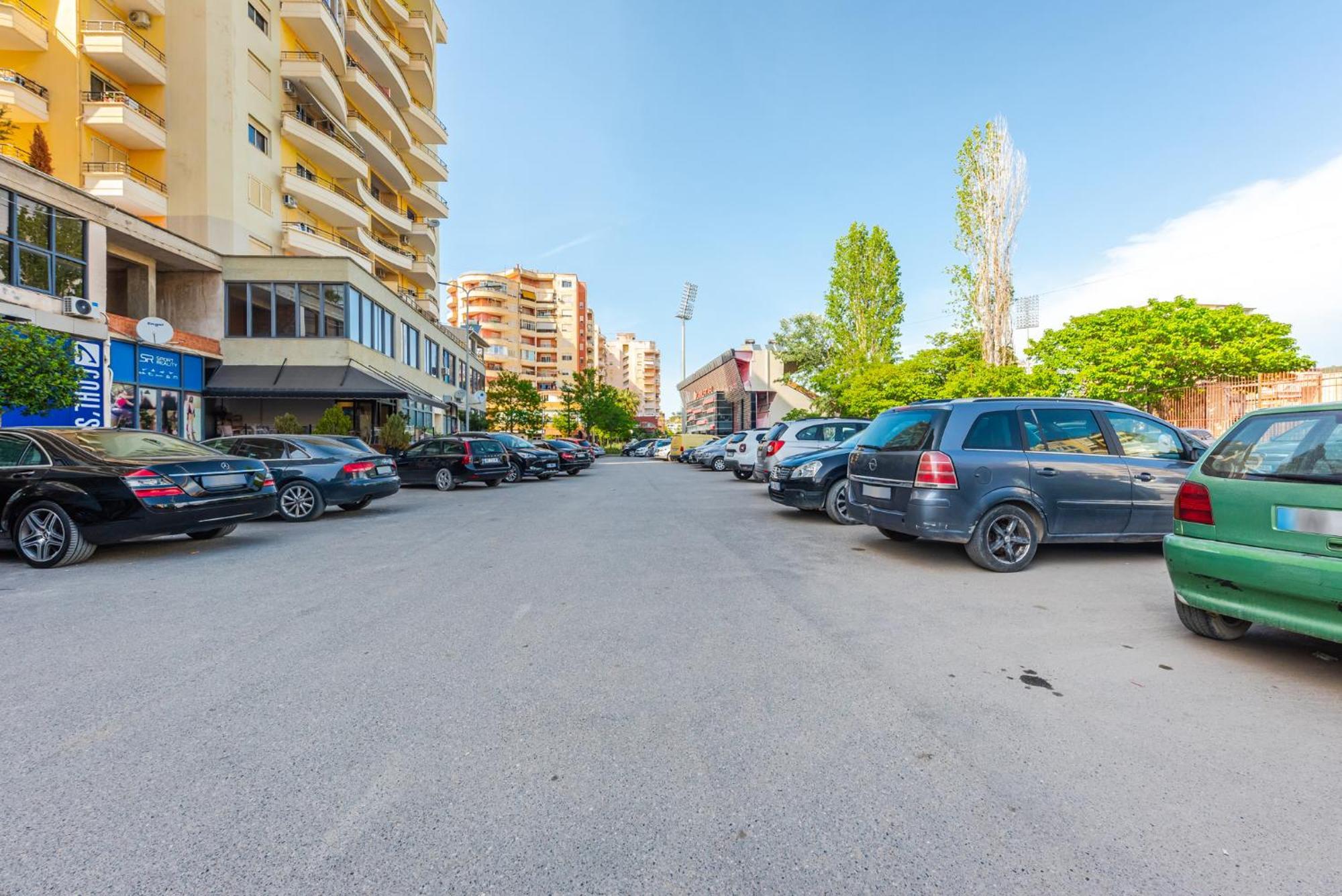 City Center Apartments By Kondo Stays Vlorë Buitenkant foto