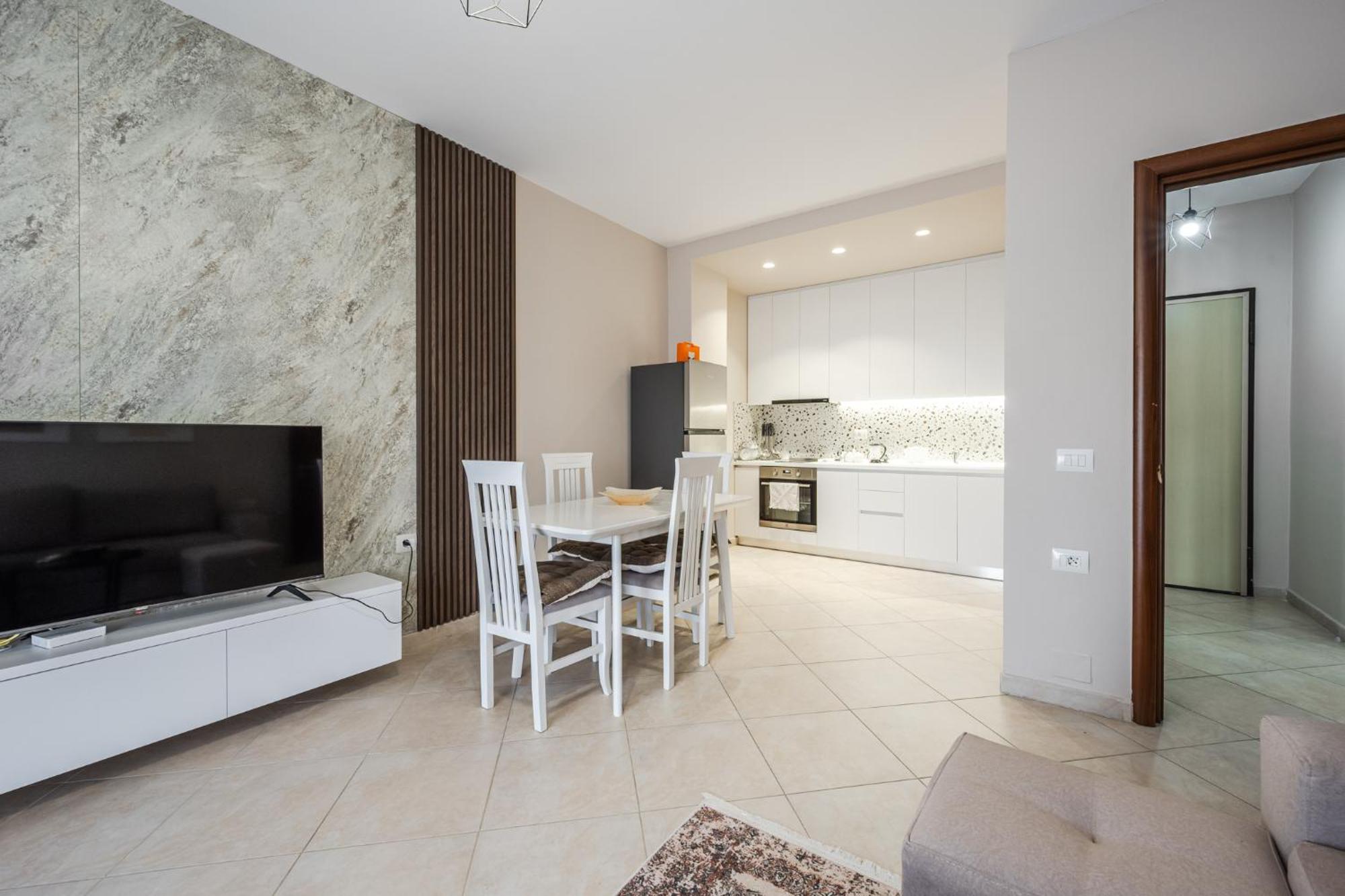 City Center Apartments By Kondo Stays Vlorë Buitenkant foto