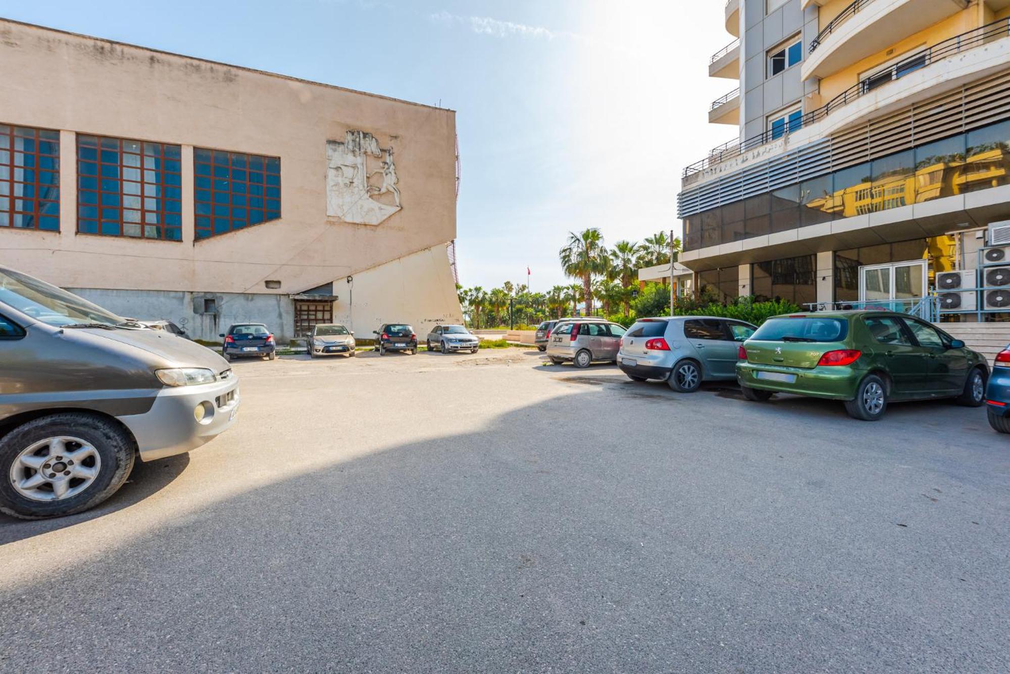 City Center Apartments By Kondo Stays Vlorë Buitenkant foto