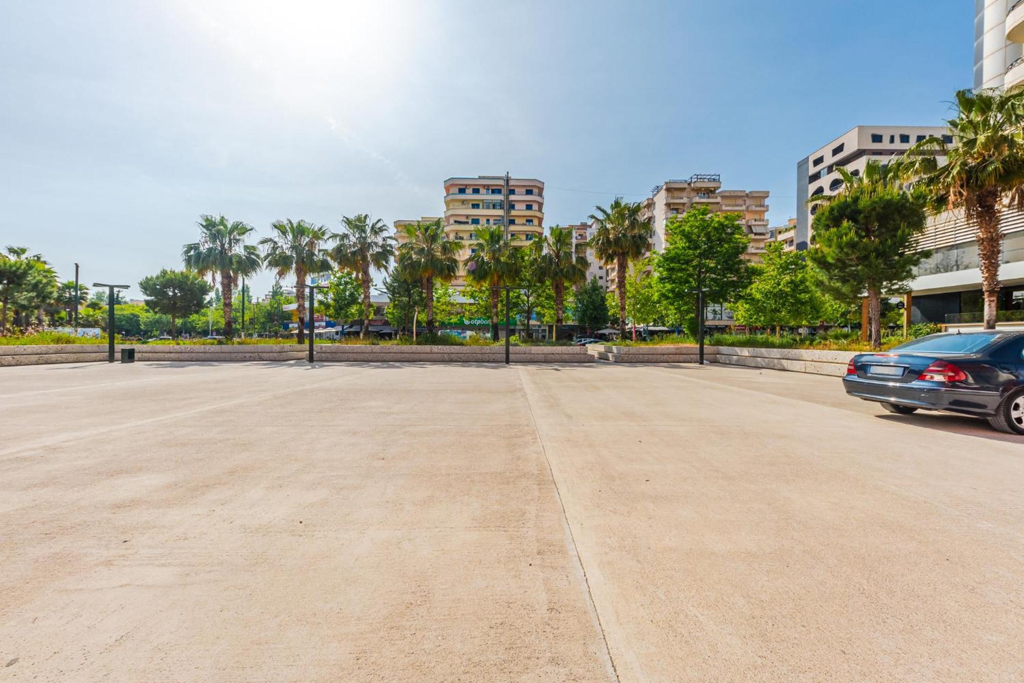 City Center Apartments By Kondo Stays Vlorë Buitenkant foto