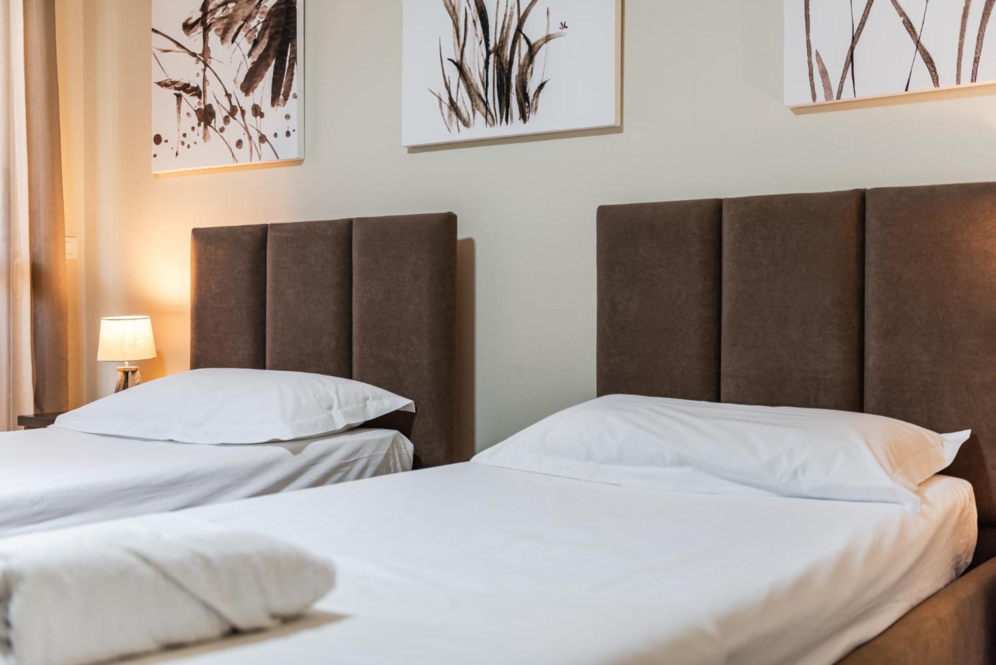City Center Apartments By Kondo Stays Vlorë Buitenkant foto