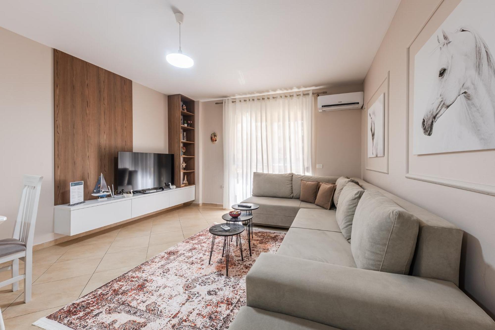 City Center Apartments By Kondo Stays Vlorë Buitenkant foto