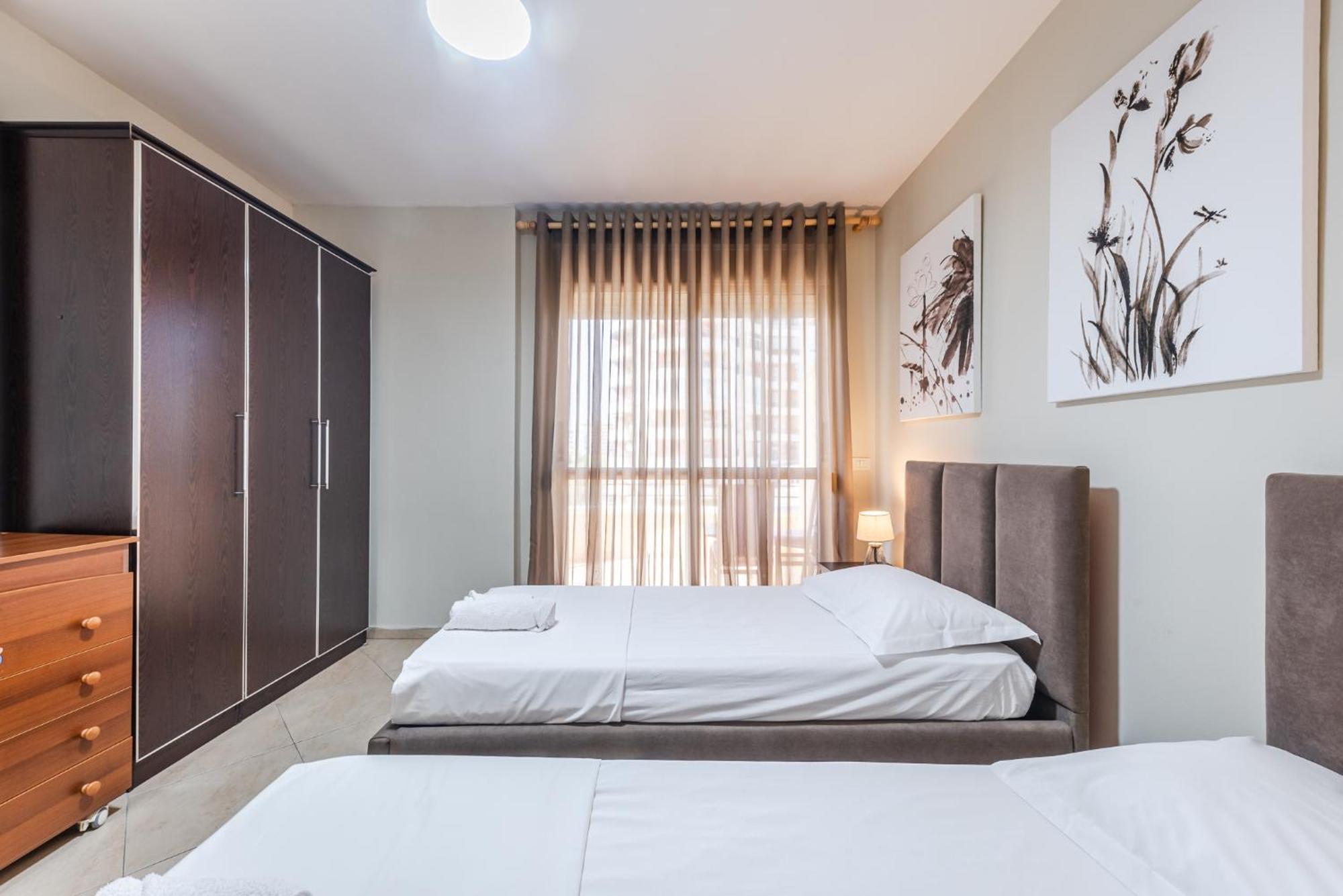 City Center Apartments By Kondo Stays Vlorë Buitenkant foto