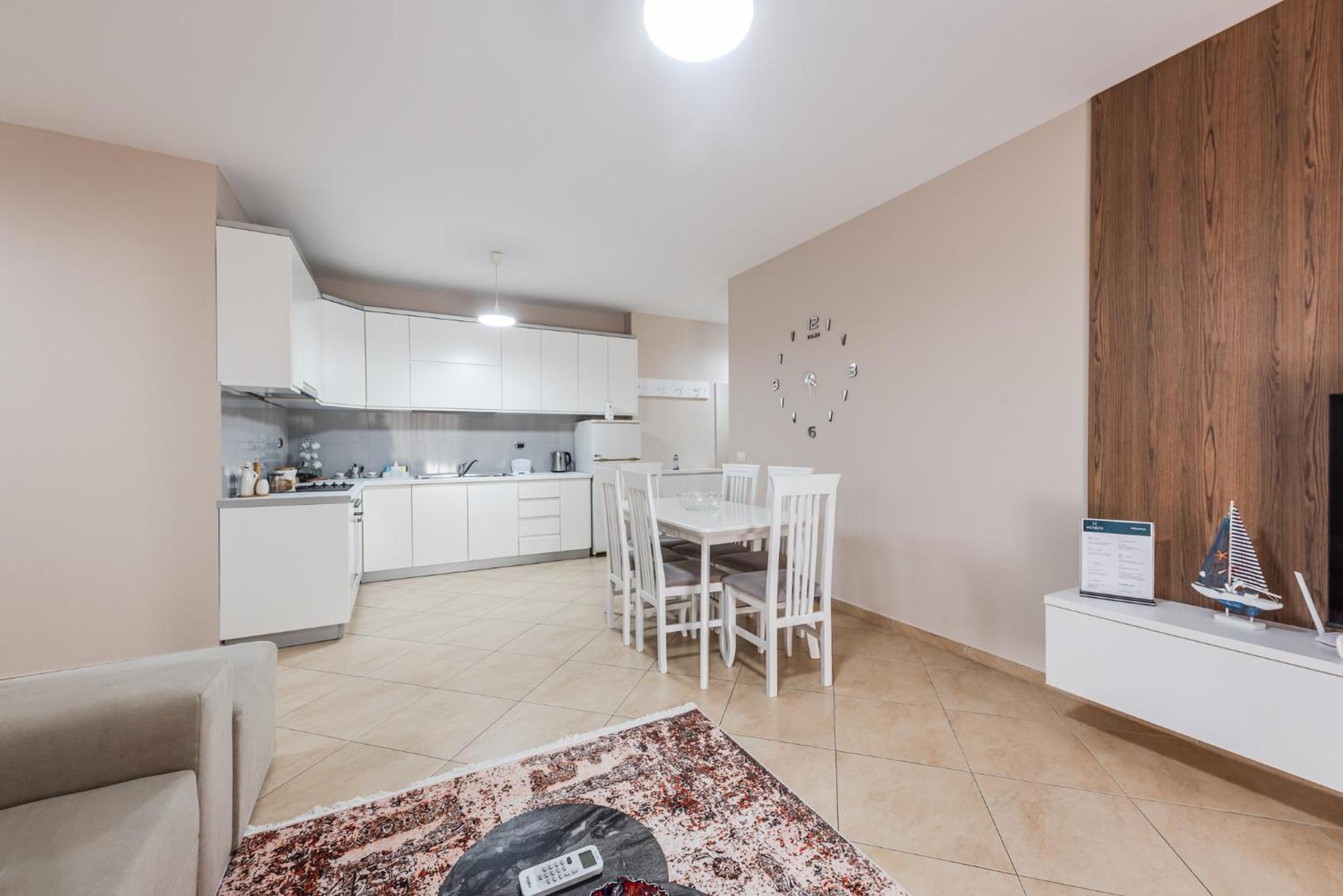 City Center Apartments By Kondo Stays Vlorë Buitenkant foto